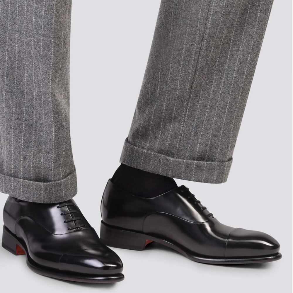 Santoni Men's polished black leather Oxford shoe